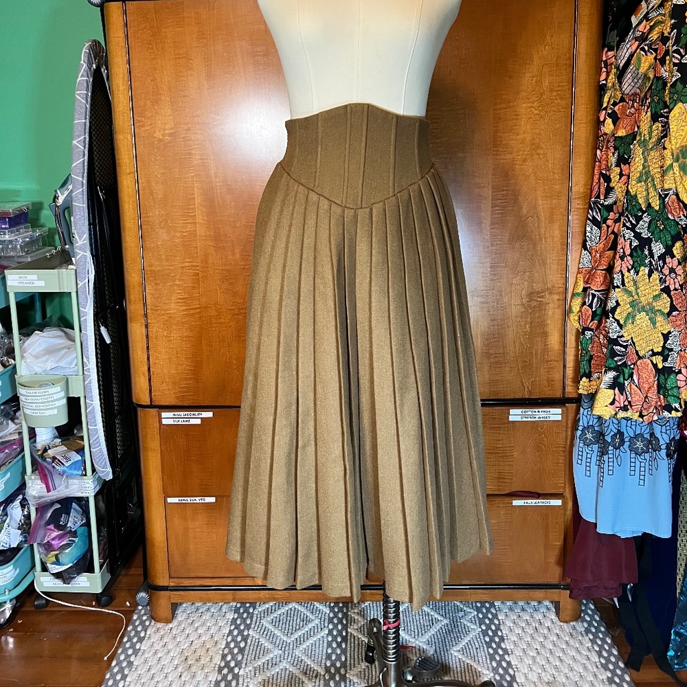 Corset Waisted Pleated Midi Skirt